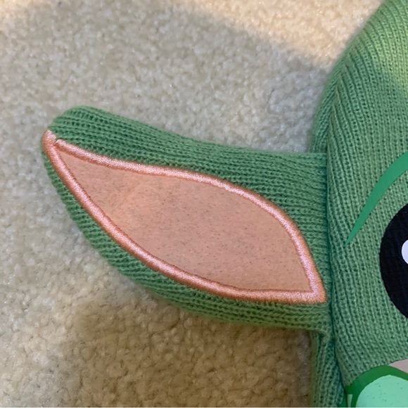 Star Wars Mandalorian Baby Yoda Grogu Beanie Toque Hat Cap One Size NEW - Picture 6 of 11